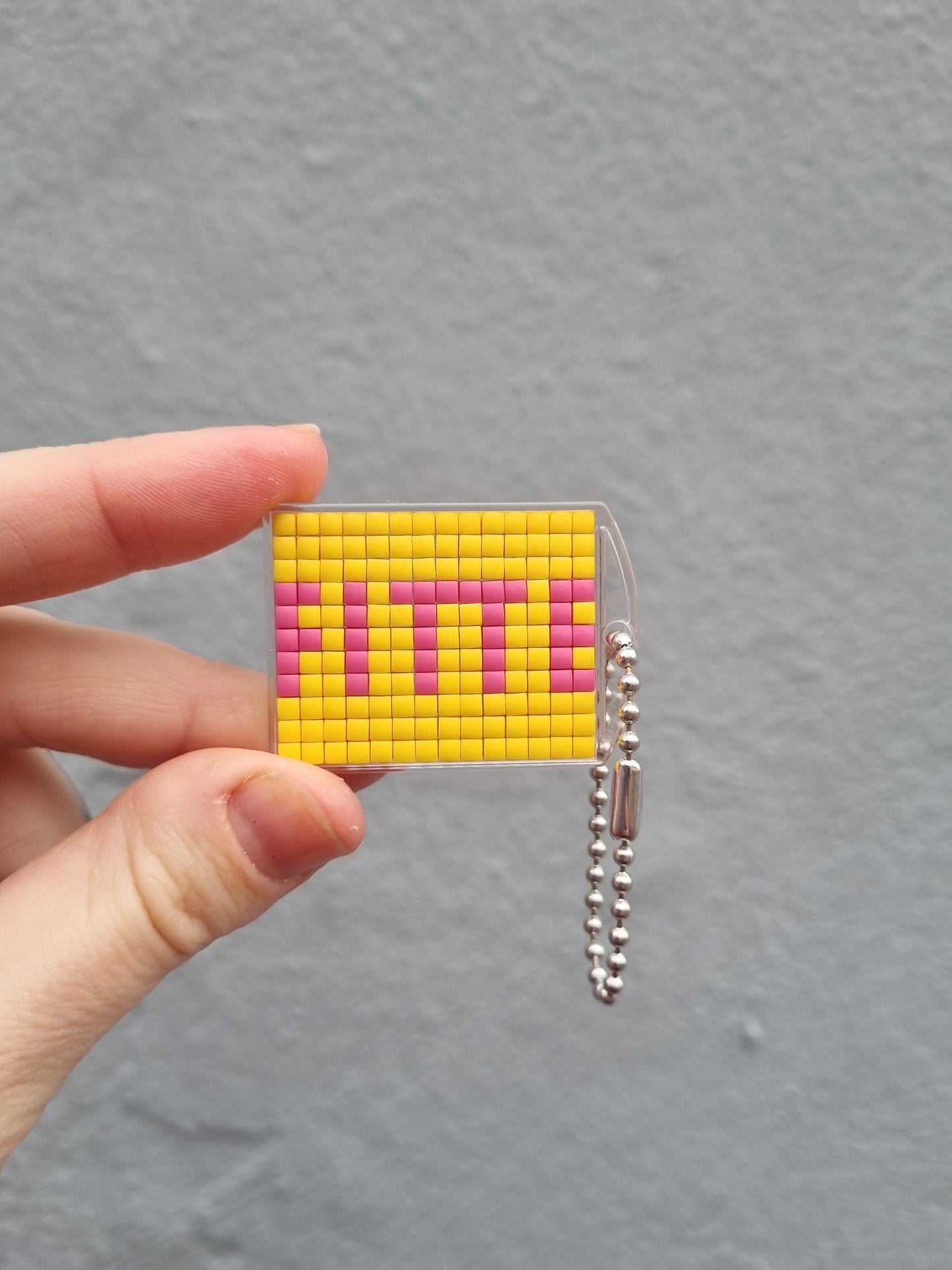 VAGPWR keychain Pink text - Yellow background Keychain - fitte